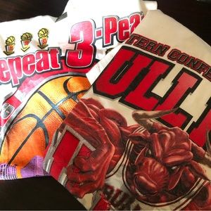 2PCS. STARTER CHICAGO BULLS T-SHIRT BUNDLE: XL